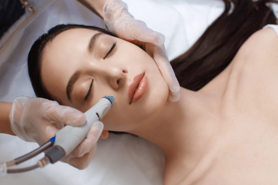 Dee & Co. Beauty Specialists